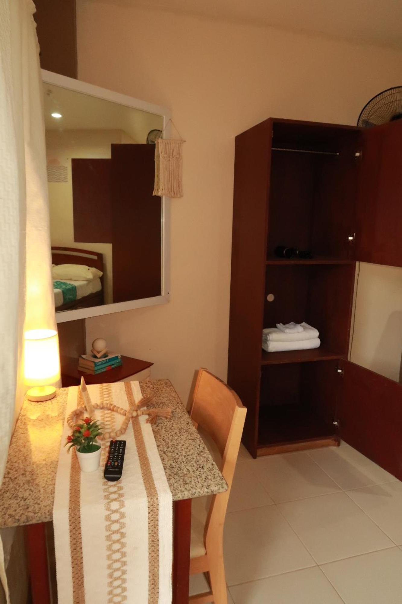 Jo-Cris Apartelle Île de Mactan Extérieur photo