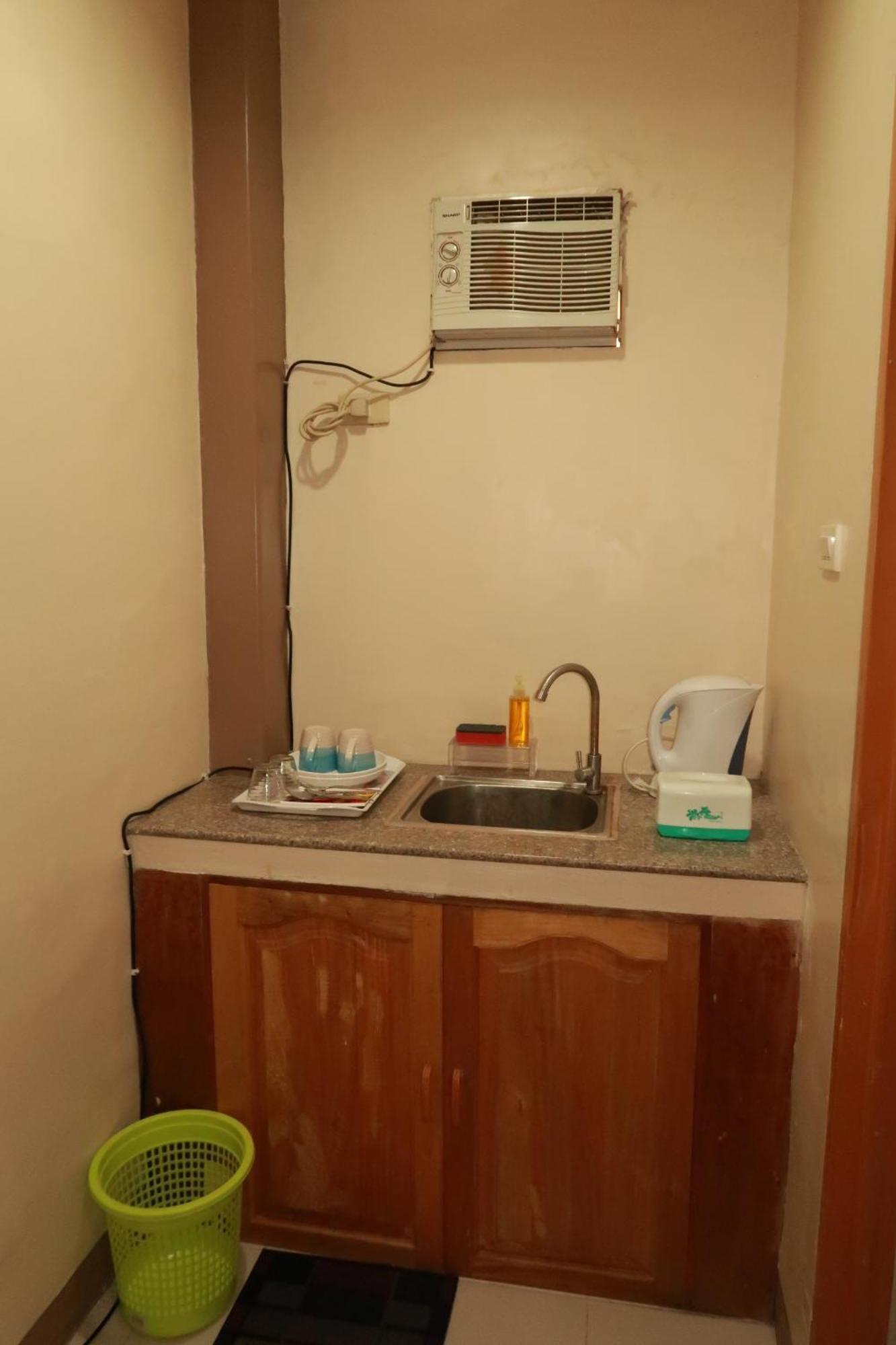 Jo-Cris Apartelle Île de Mactan Extérieur photo
